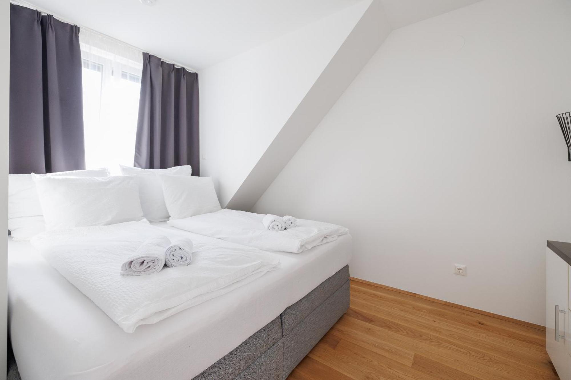 Symphony Apartments 38 - Modern Loft With Terrace And Grill In Central Location ウィーン エクステリア 写真