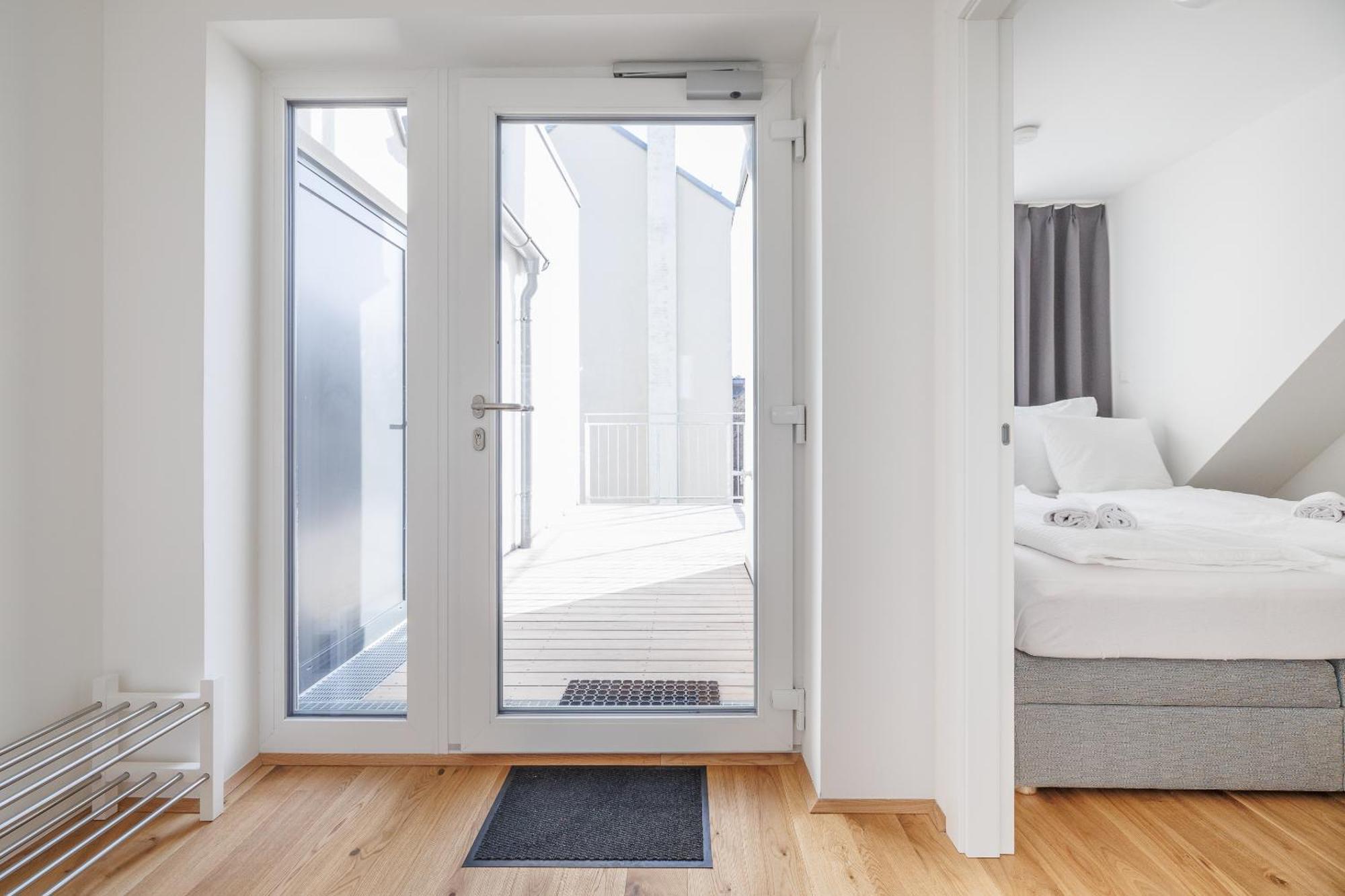 Symphony Apartments 38 - Modern Loft With Terrace And Grill In Central Location ウィーン エクステリア 写真
