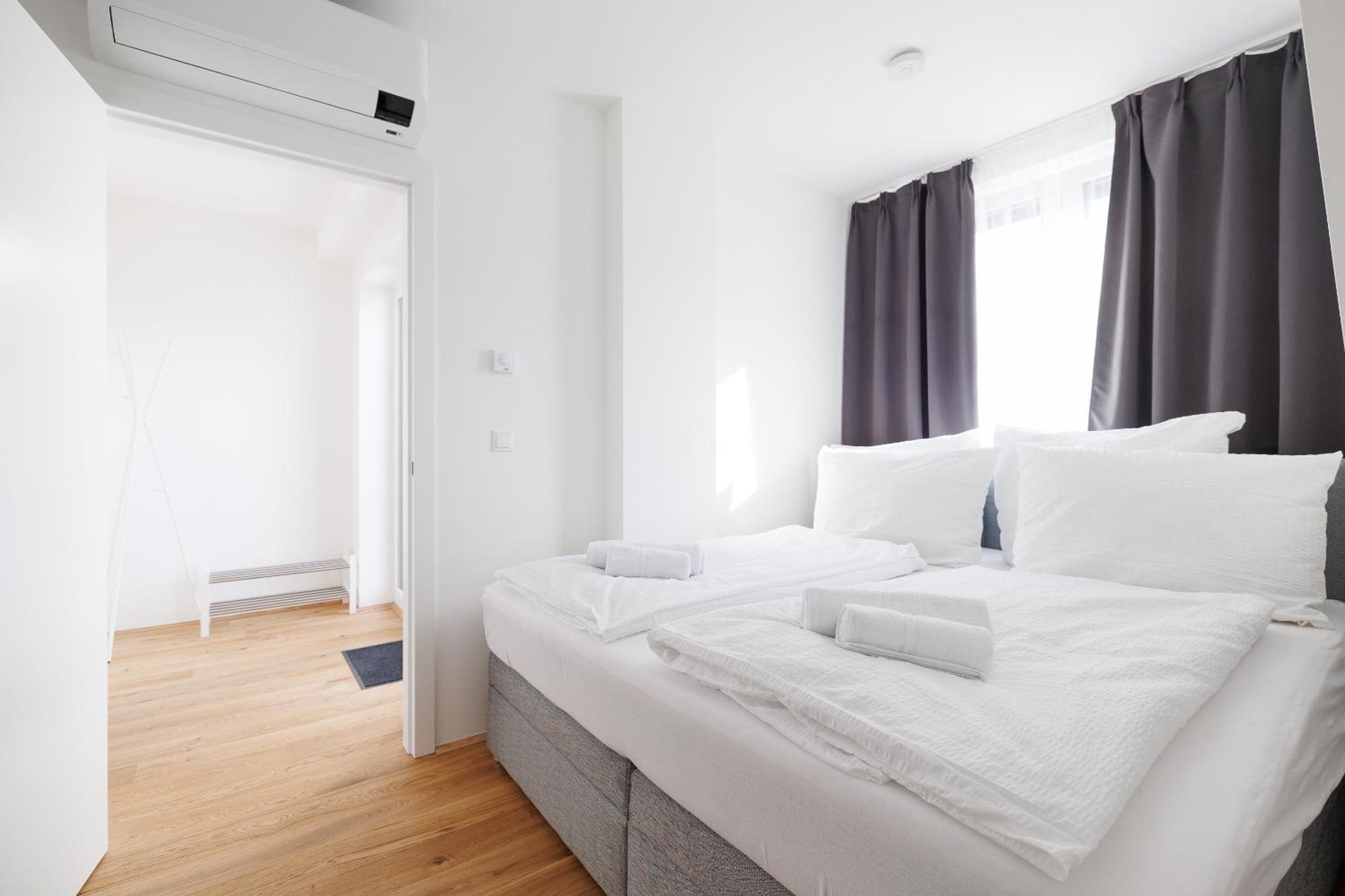 Symphony Apartments 38 - Modern Loft With Terrace And Grill In Central Location ウィーン エクステリア 写真
