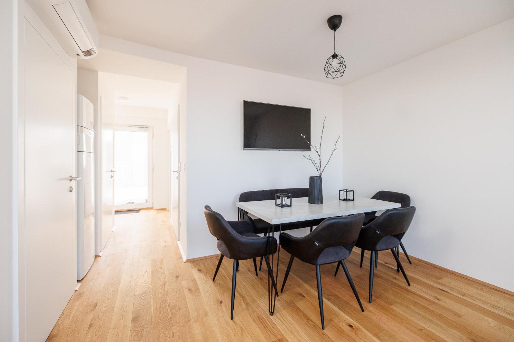 Symphony Apartments 38 - Modern Loft With Terrace And Grill In Central Location ウィーン エクステリア 写真