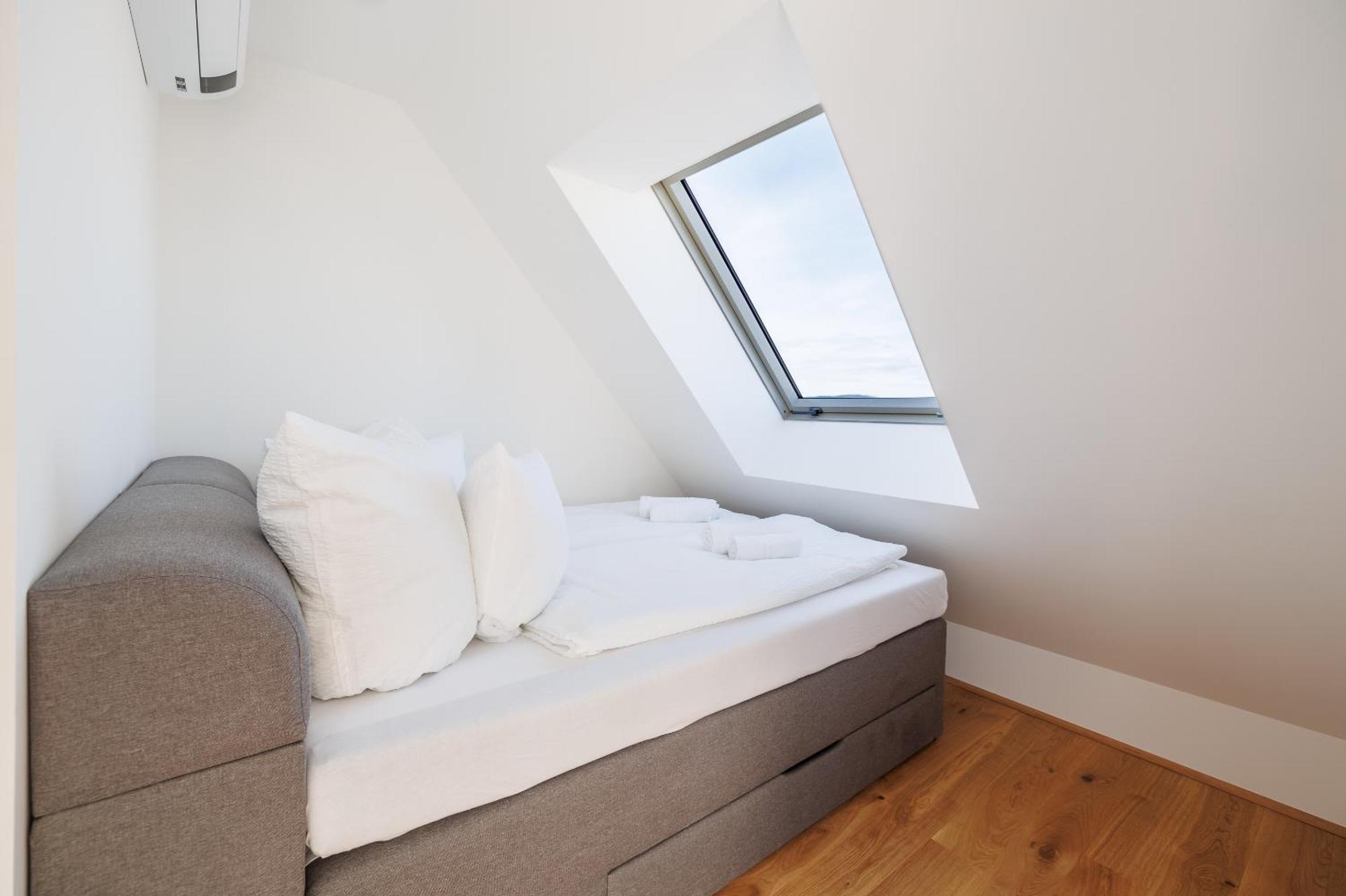 Symphony Apartments 38 - Modern Loft With Terrace And Grill In Central Location ウィーン エクステリア 写真